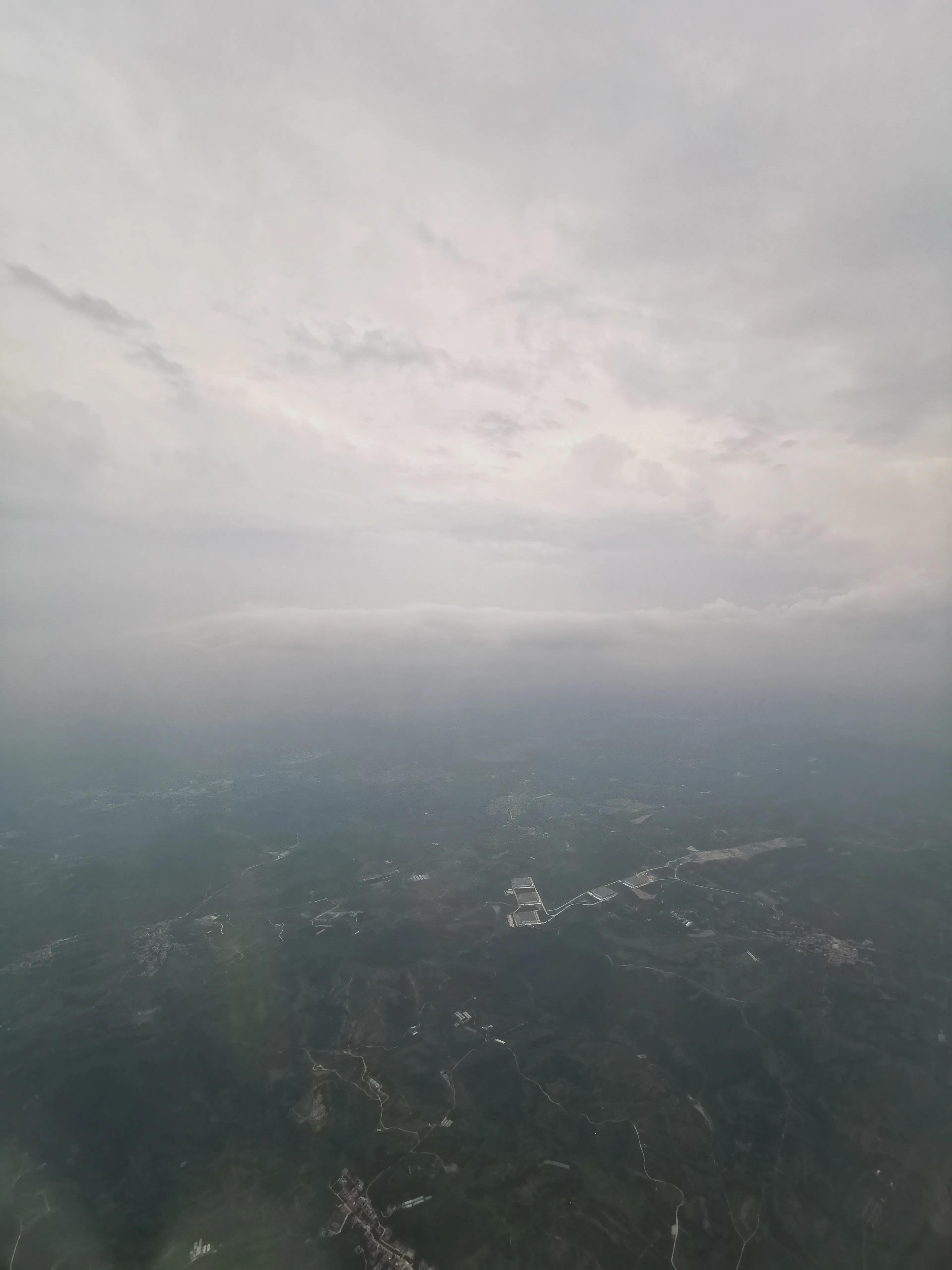 回国隔离时间7天,回国人员集中隔离后怎么回家