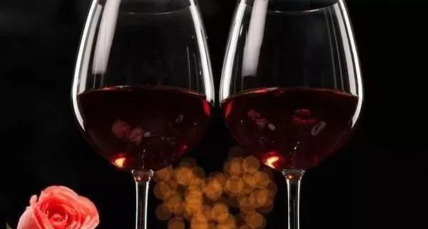 怎么知道买的红酒是不是假酒,怎么看买的红酒是不是假酒