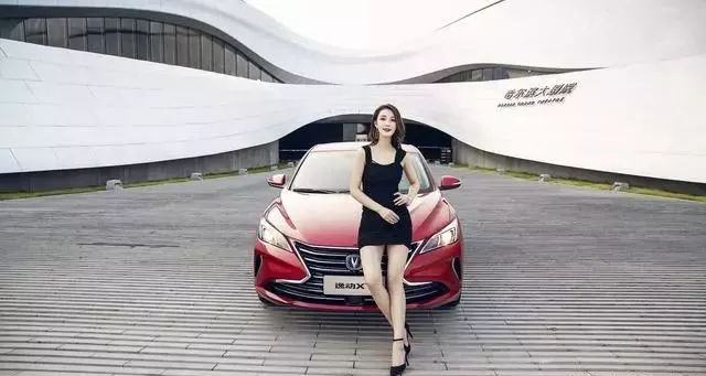 中国最美两厢车长安逸动xt,长安逸动xt15款自动挡