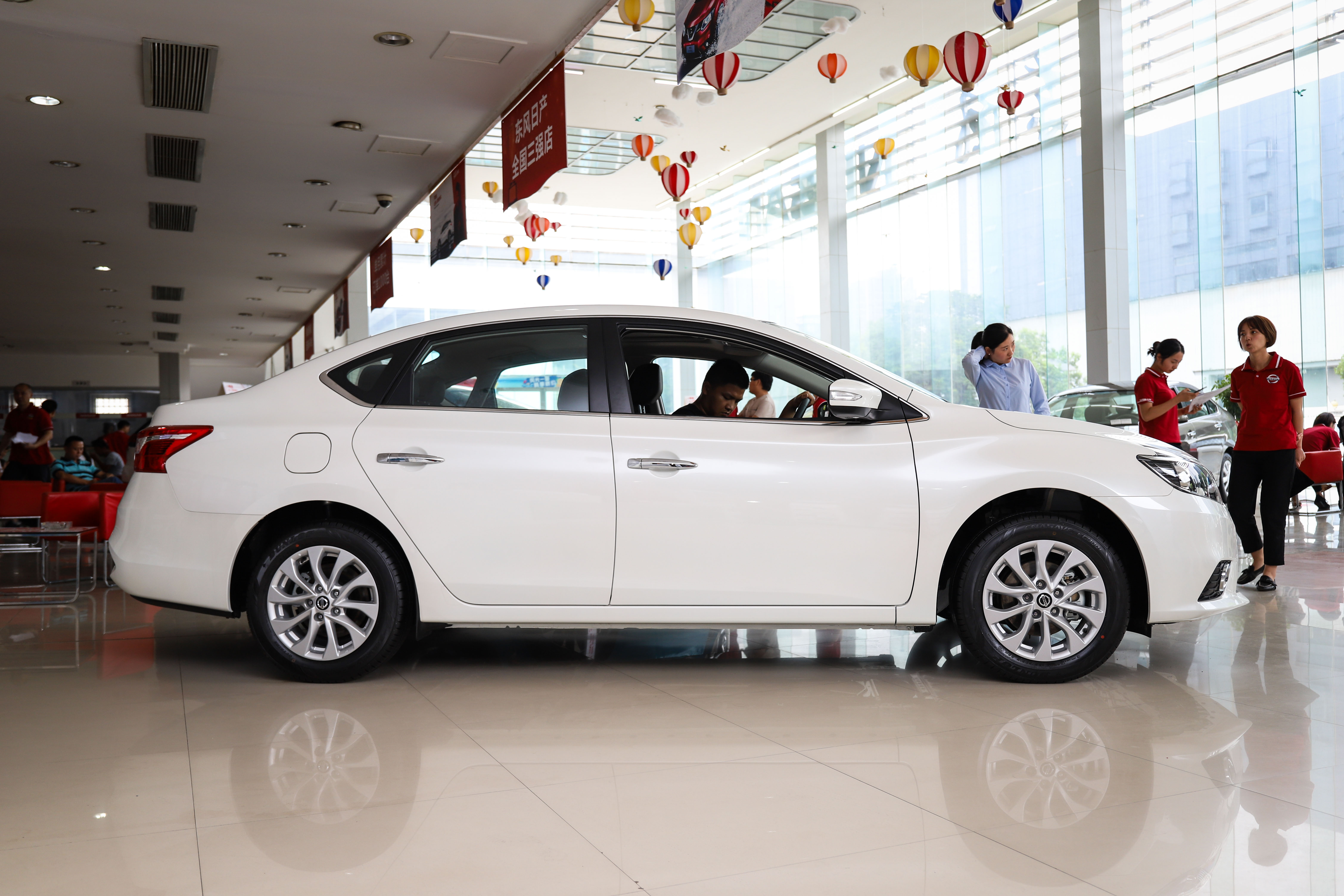 最新款日产轩逸经典款,日产轩逸2022款经典舒适版落地价