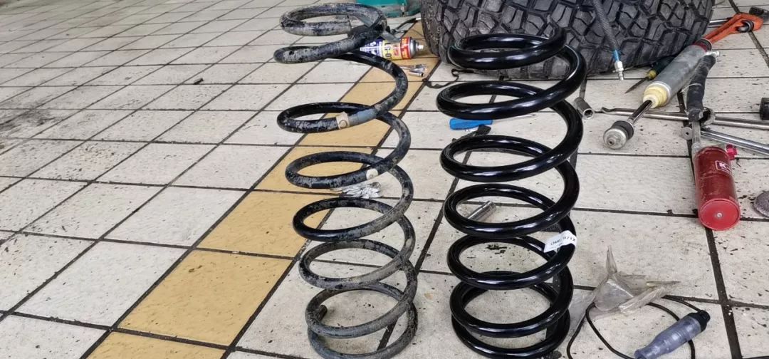 尼桑途乐y61改什么颜色好看,尼桑途乐y61新款改装