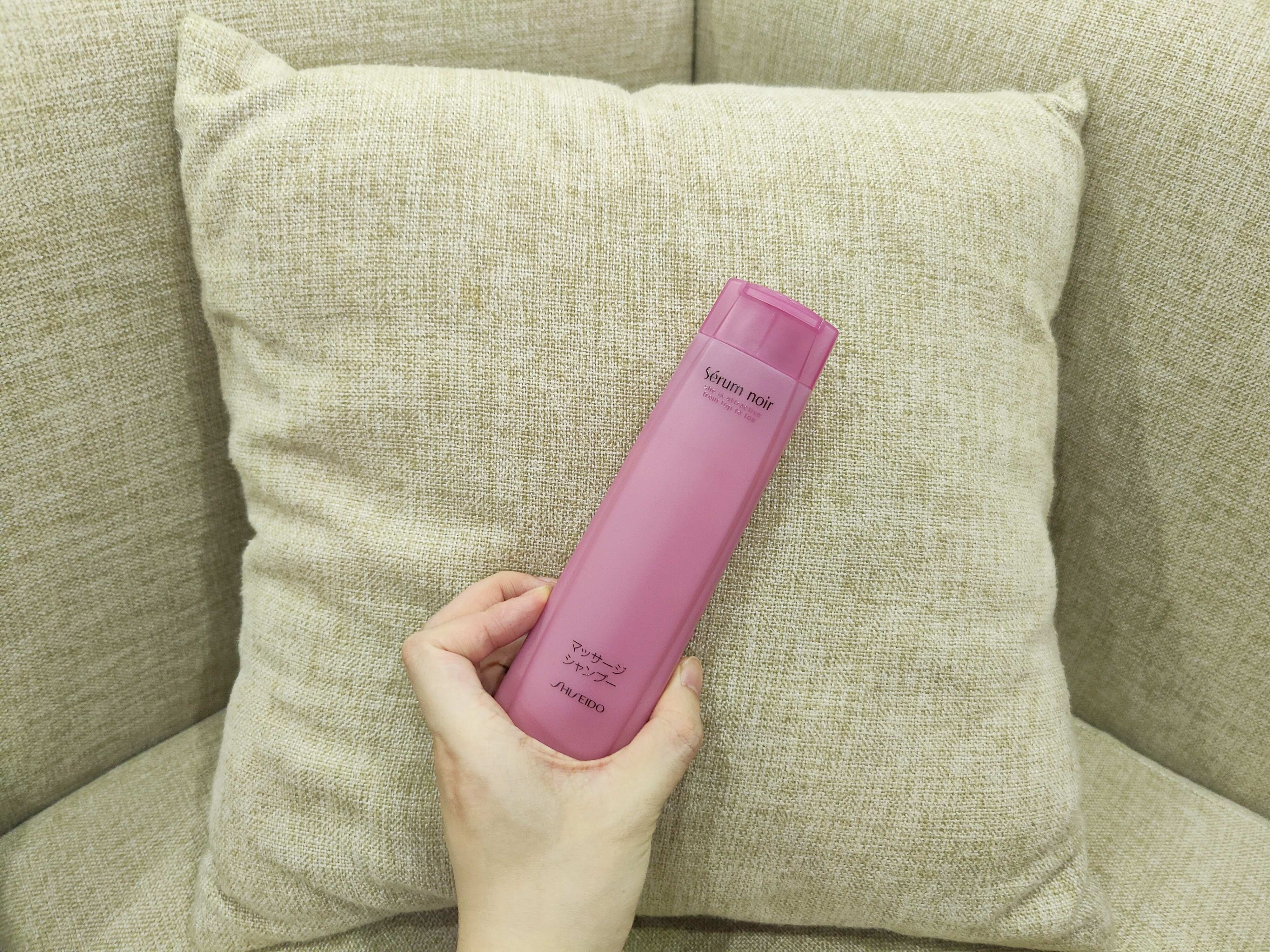 资生堂洗发水和吕洗发水哪个好,花王洗发水和资生堂洗发水哪个好