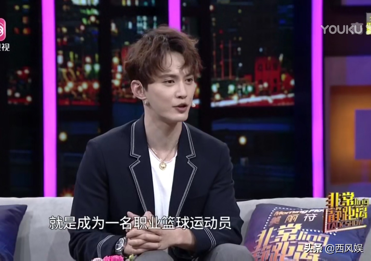 被“卖”到了香港，后自己把自己“买”了出来，太曲折，今已成名