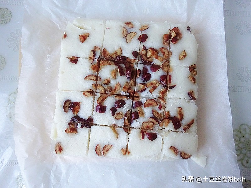 米发糕做法松软又好吃,自己在家做米发糕吃