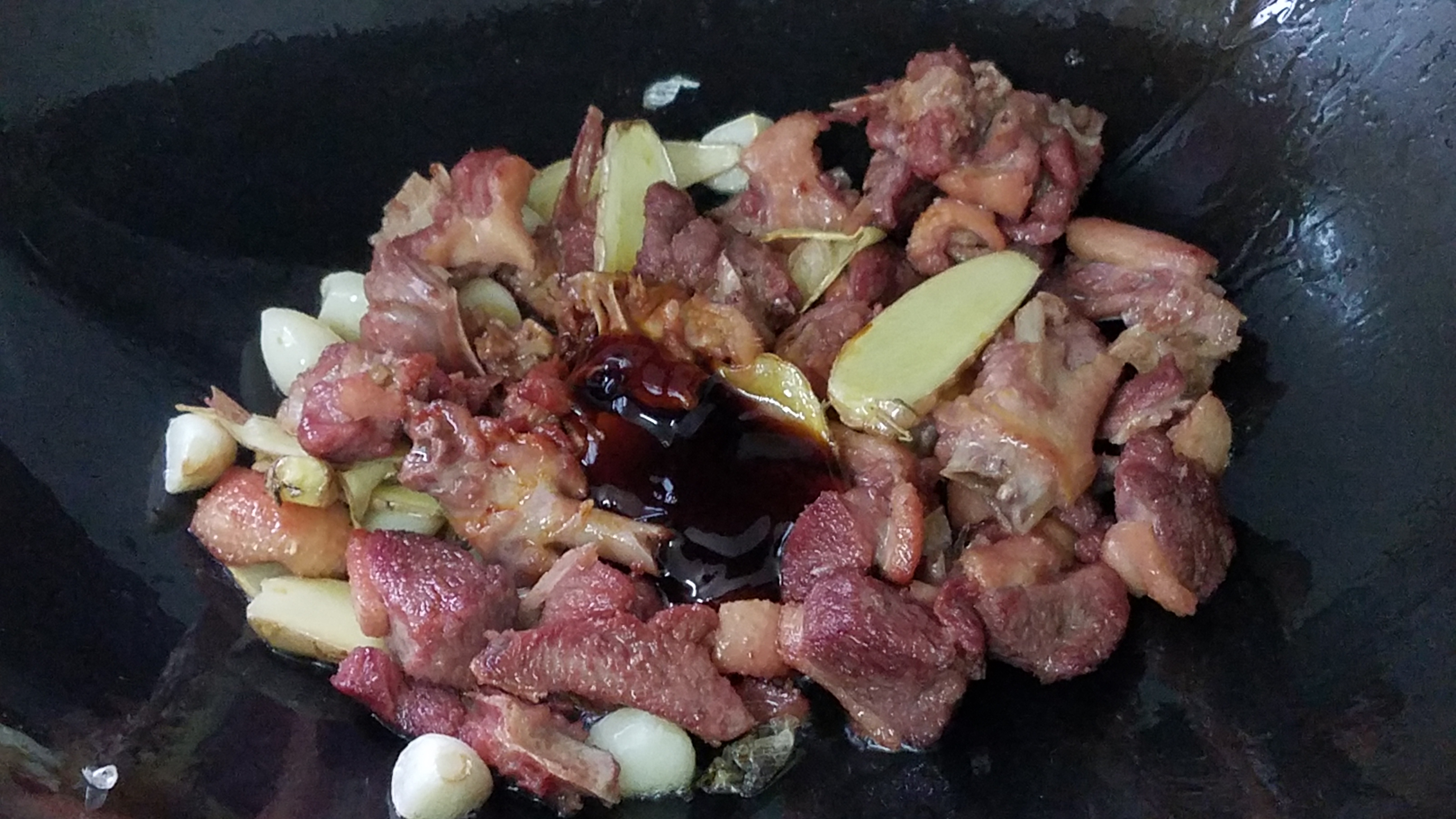 咸香脆的鸭肉,咸香鸭肉