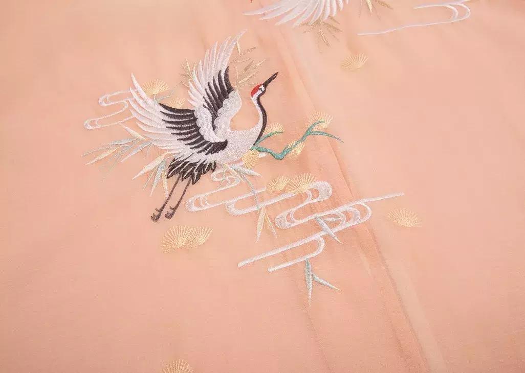 春夏秋冬四时歌，四时常映彩舟行！