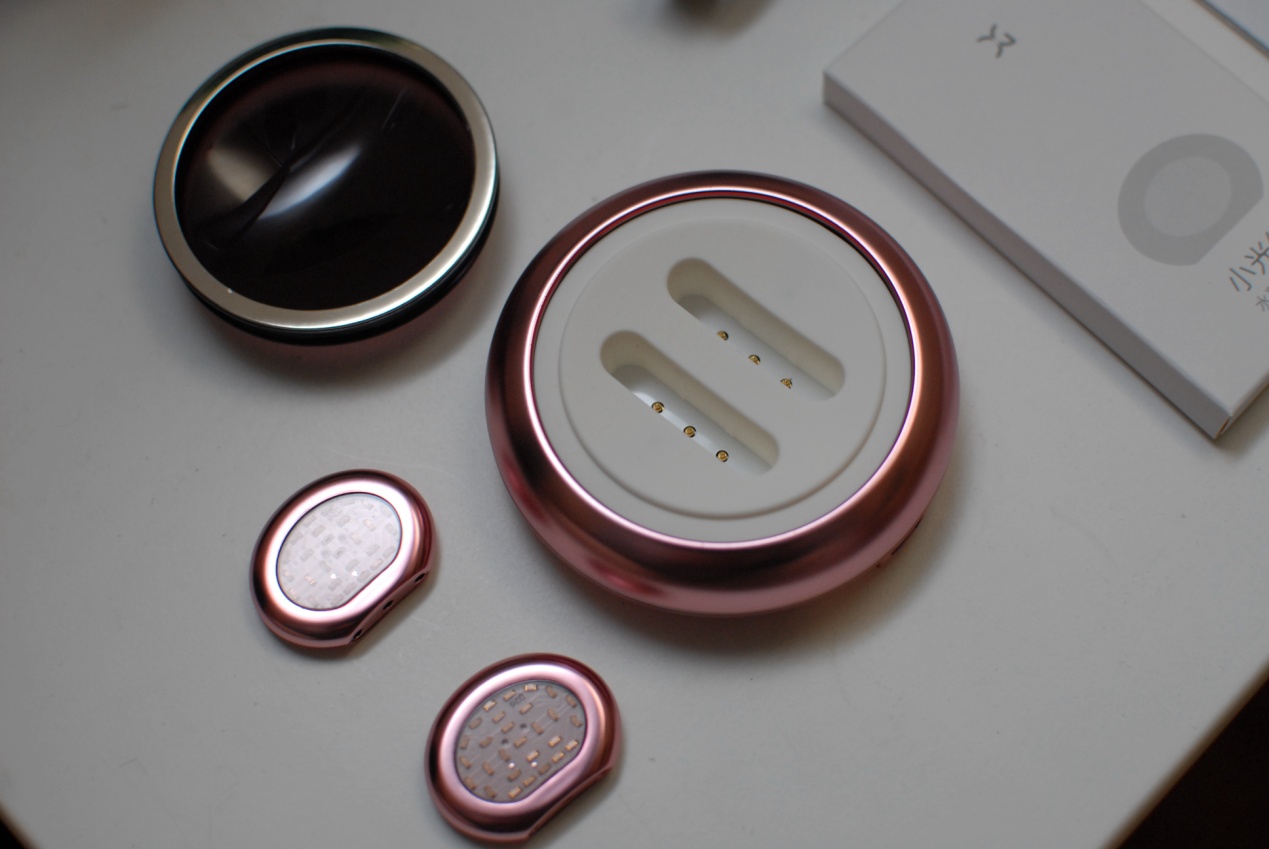 28倍冷光嫩肤，轻松抚走鱼尾纹：小米有品小光仙眼纹抚纹仪