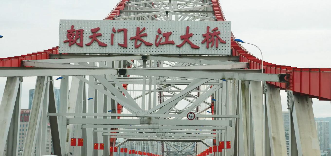 开车导航用手机还是车机屏好,开车手机导航和车机导航区别