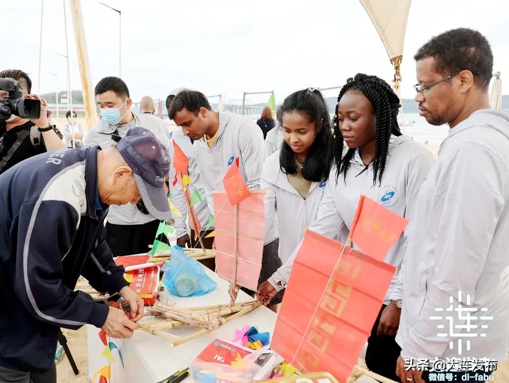 在大连留学生,在外国的中国留学生看国内美食