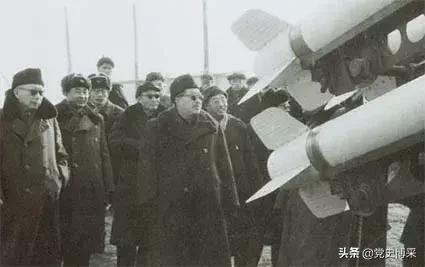 国防工业管理体制,关于调整国防工业管理体制的决定