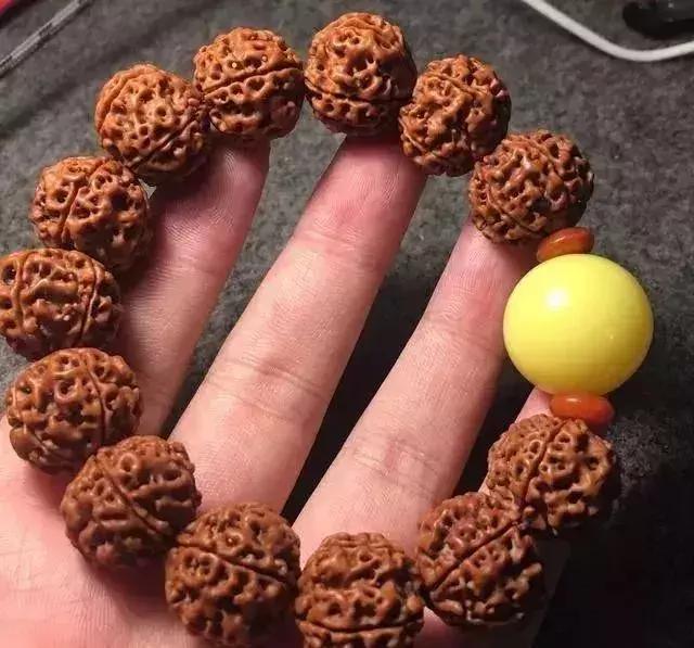 盘金刚菩提用什么油越盘越红,青皮金刚菩提子盘红步骤