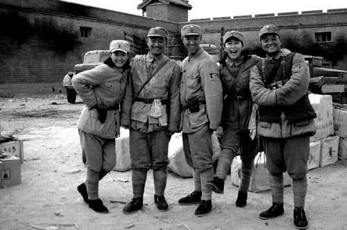 支队长为中将，支队政委为少将，手下一个营教导员成为上将