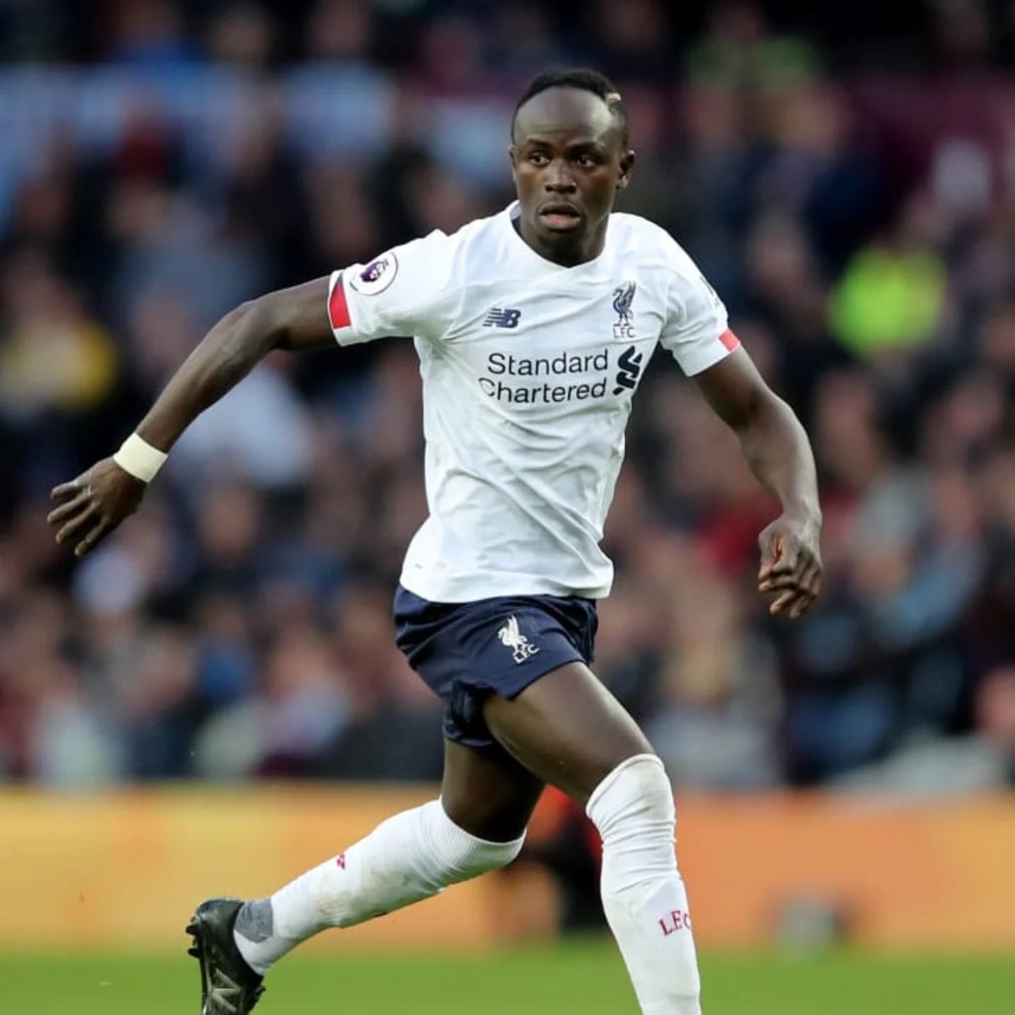 利物浦21-22客场球衣怎么穿搭,利物浦客场球衣21-22菲尔米诺