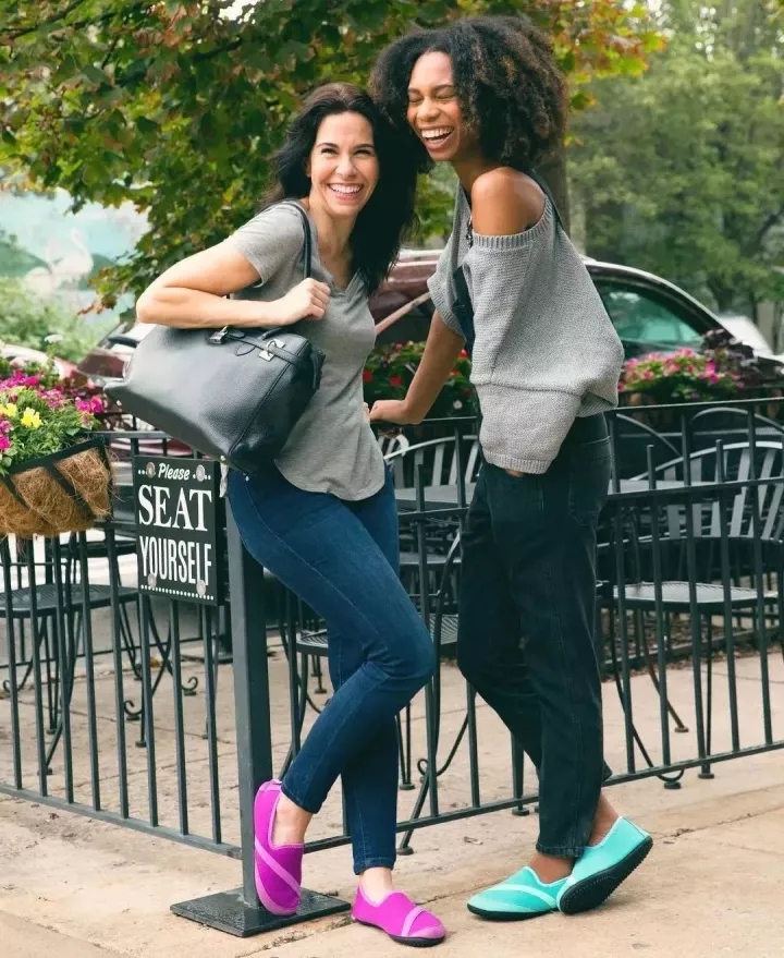 穿了跟没穿一样的鞋,穿了跟没穿似的鞋子