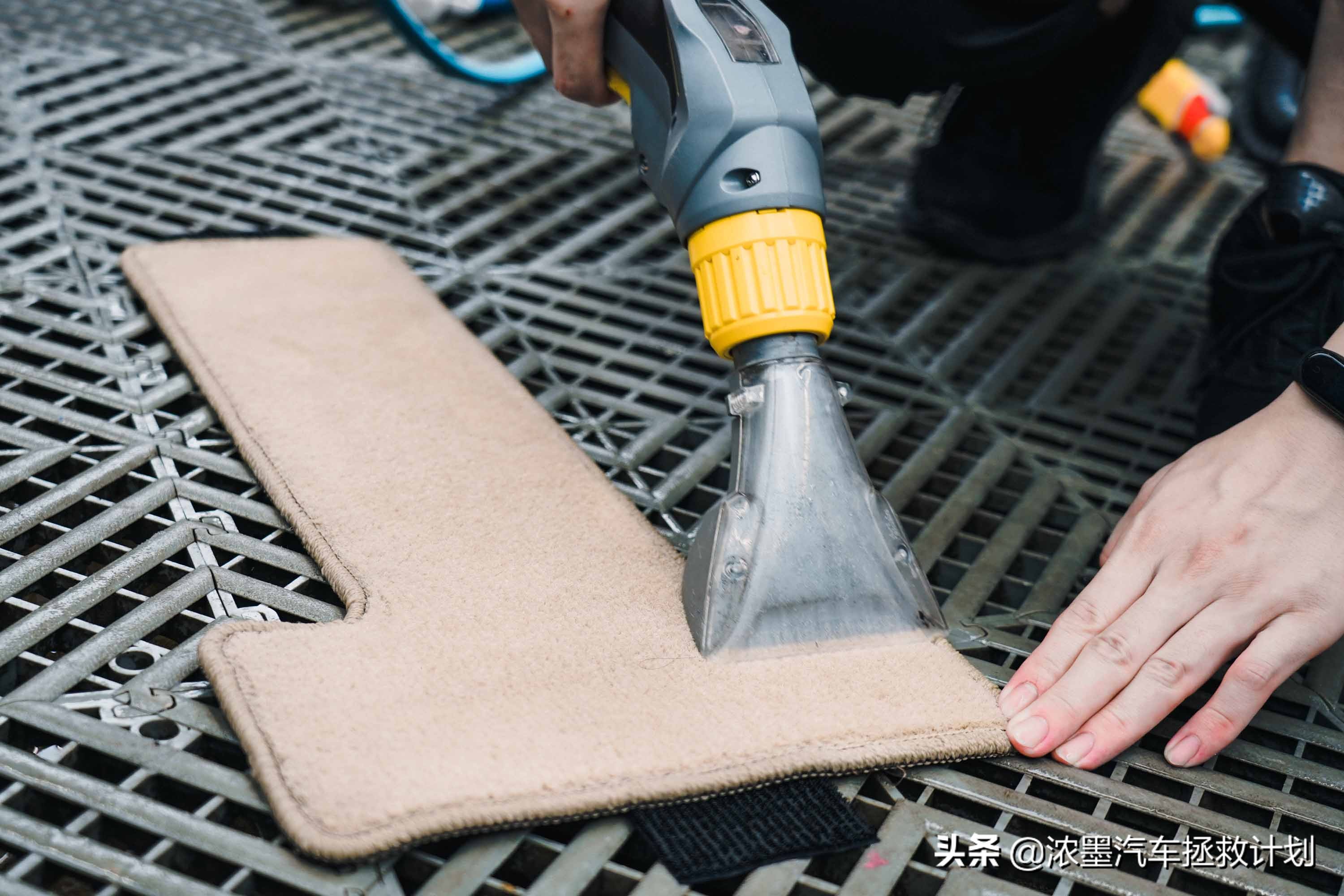 一代经典丰田普瑞维亚,丰田普瑞维亚依然经典