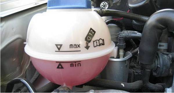 防冻液和冷却液傻傻分不清楚,防冻液和冷却液壶怎么区分