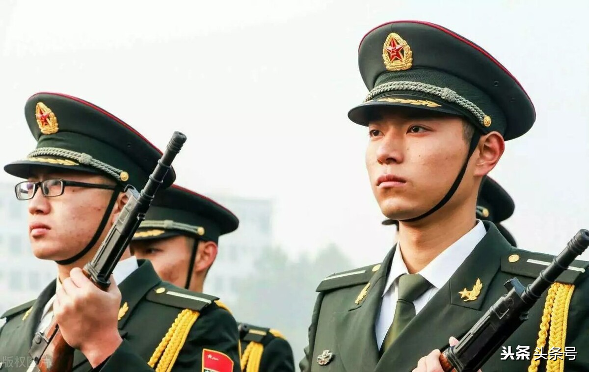 退伍季：女孩子喜欢兵哥哥的5大理由