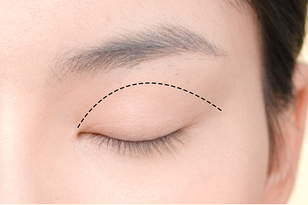 新手眼妆入门教程无工具,眼妆的正确画法和步骤