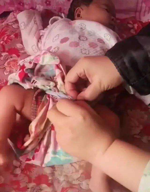 宝妈分享做尿布兜,自制宝宝尿兜