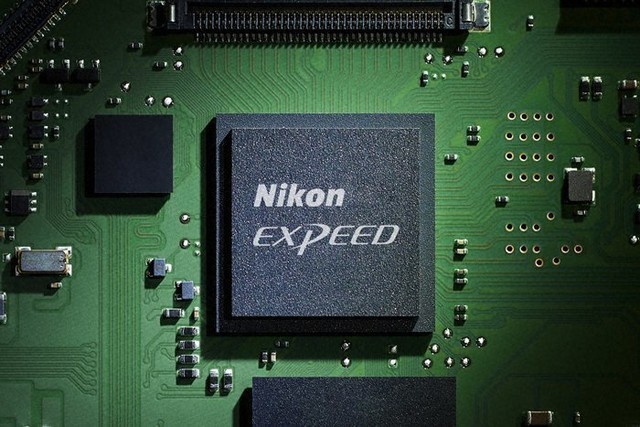 尼康旗舰单反d6发布1.33版本固件,尼康d6120-300mmf2.8镜头