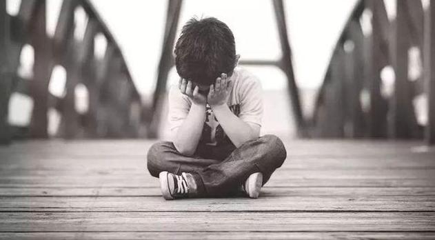 孩子怎么克服胆小心理,孩子胆小慢热玻璃心父母怎么做