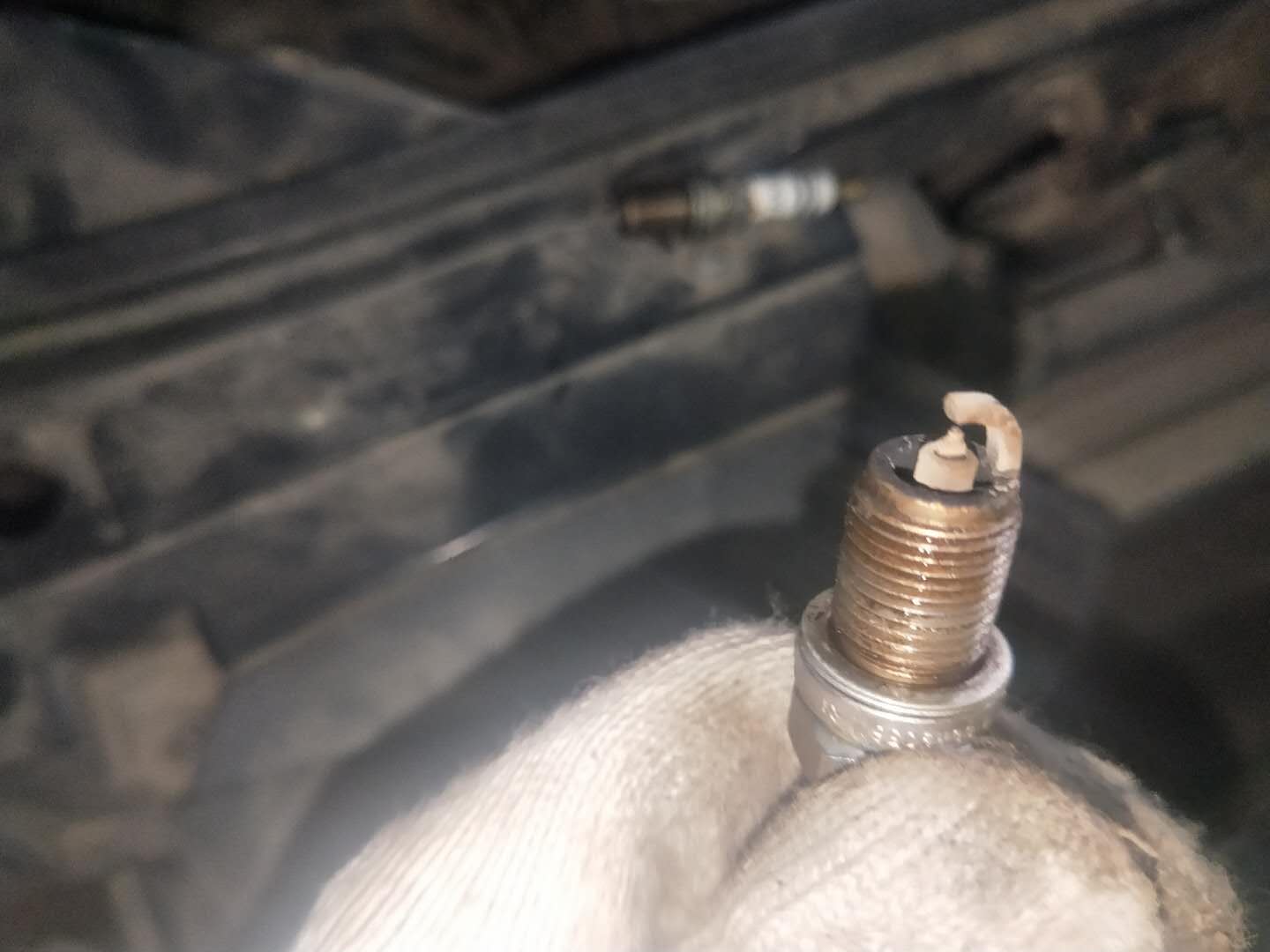 奥迪6缸2.8发动机通病,奥迪2.8v6发动机抖动缺缸