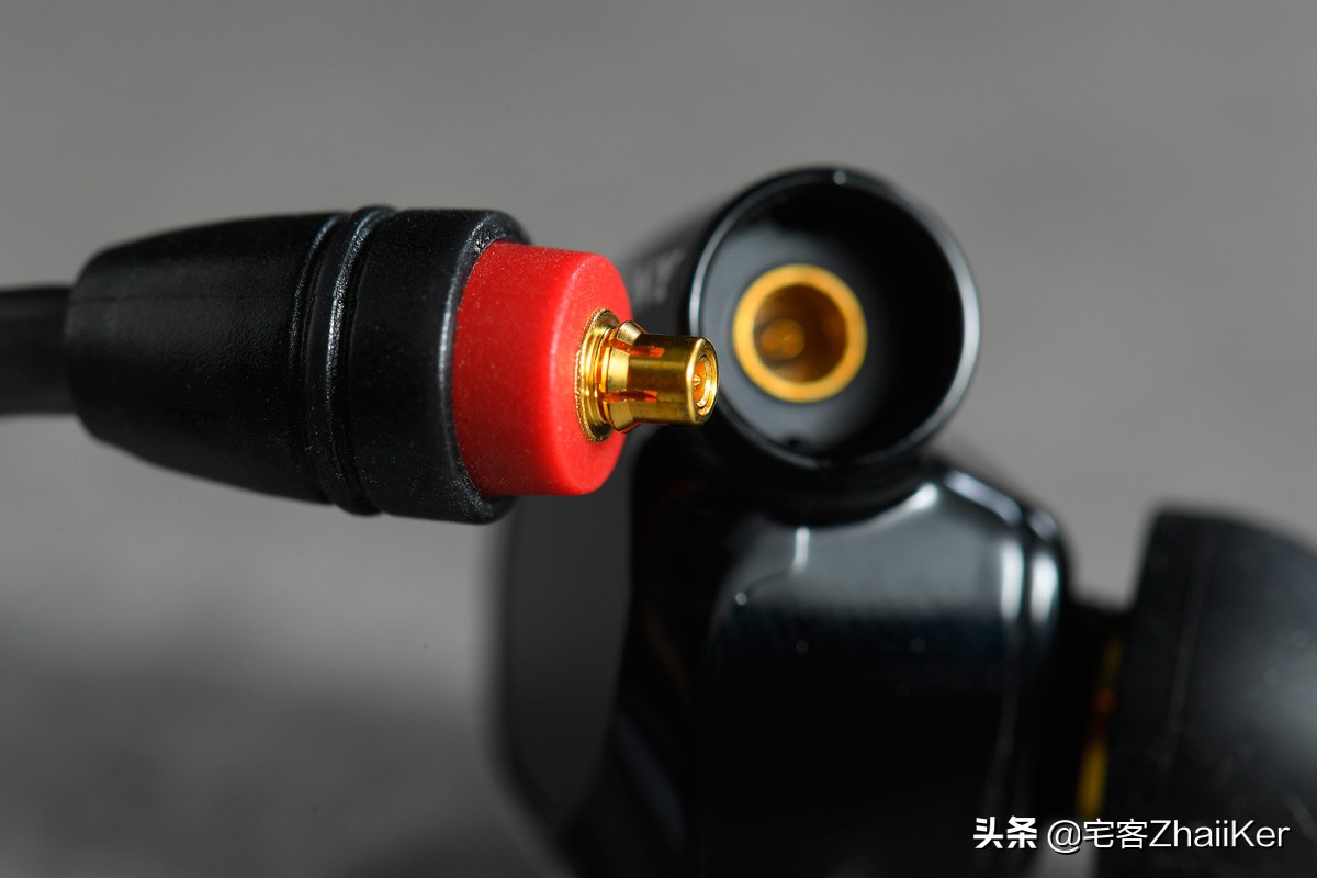 索尼黑砖配什么耳机最佳,索尼颈挂式耳机十佳评测