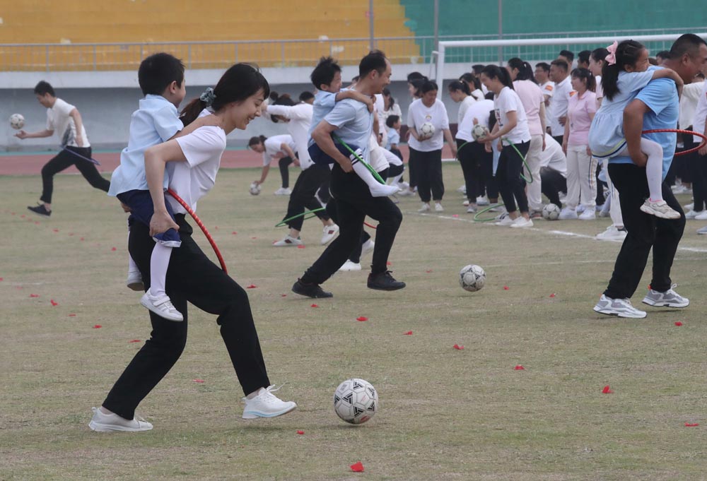 庆六一儿童节足球友谊赛,庆六一大型亲子活动