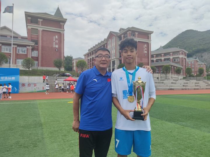 贵州黔南2024足球三级联赛总决赛,贵州黔东南青少年足球三连赛