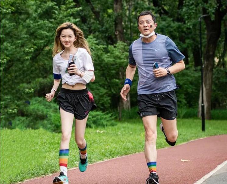 李嫣做手术花了多少钱,花百万做试管婴儿完整版