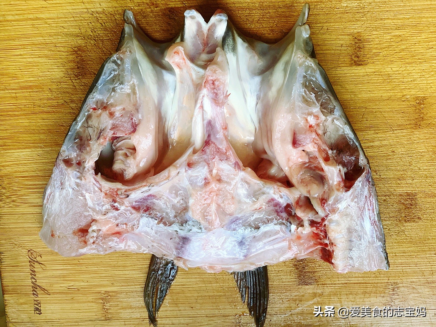 剁椒鱼头最正确做法才好吃,这才是剁椒鱼头的正确做法太香了