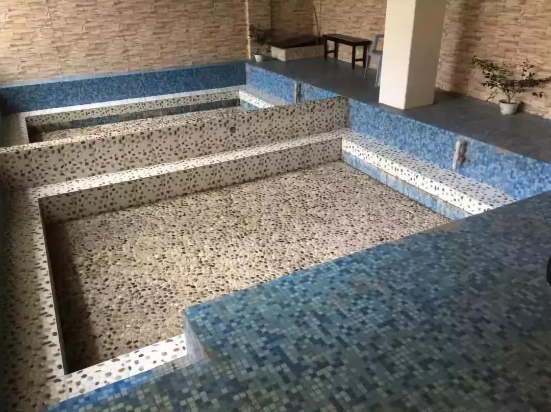 阿坝州又一处绝对秘境,雪山红石全部免费看,成都出发可耍2天!