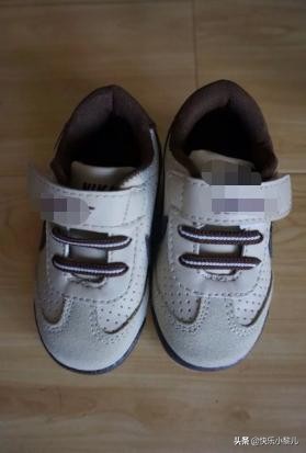 4岁宝宝的脚趾头有弯曲变形,4岁宝宝脚变形图片