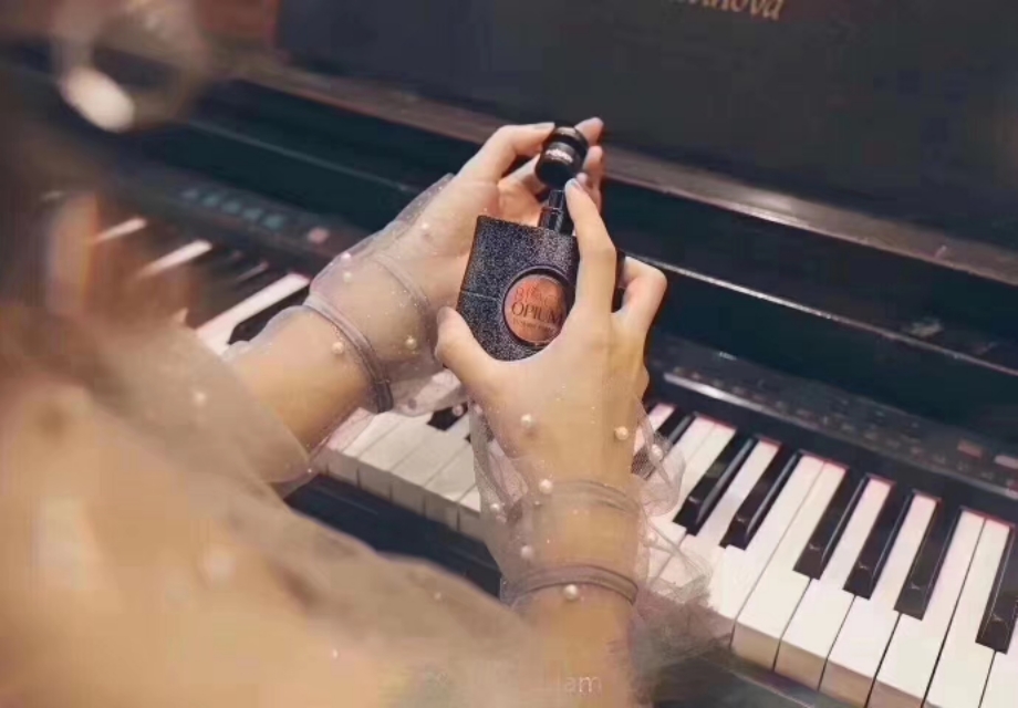 一不小心就载进香水矿里