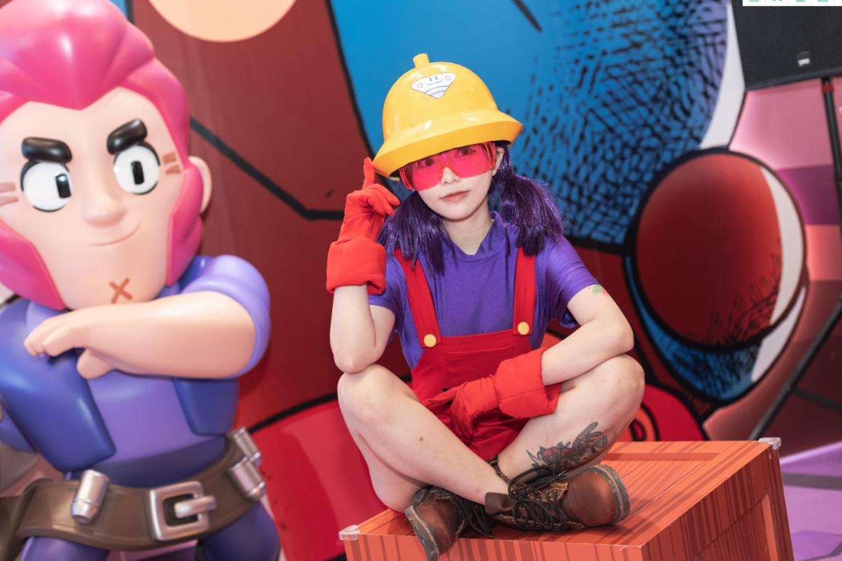 七夕来临，荒野乱斗把上海大悦城包了，还举办了线下相亲活动