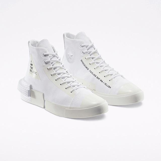 今年流行的帆布鞋长什么样子,今年流行的帆布鞋花纹