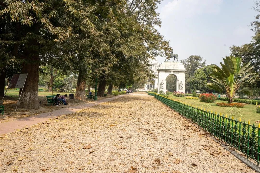 印度加尔各答地铁列车,印度火车站加尔各答