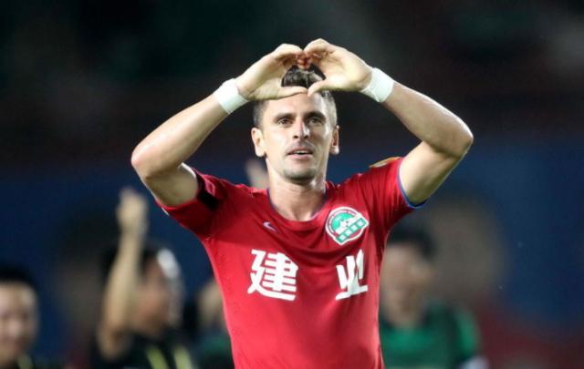 李可中国归化球员,国足归化球员艾克森最新信息