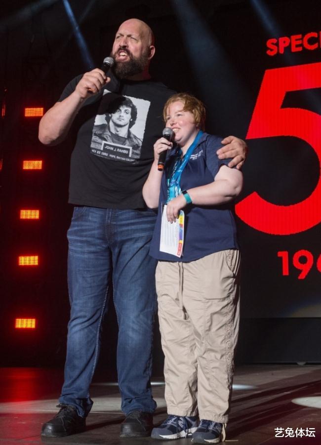 世界上最大的篮球巨星奥尼尔,世界上最伟大的运动员姚明