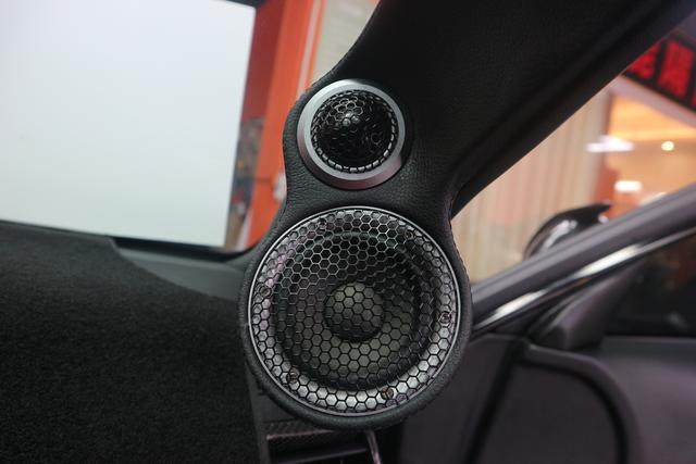 花几万改套音响过不过分?丰田锐志车主:改之前心痛，改之后觉得值