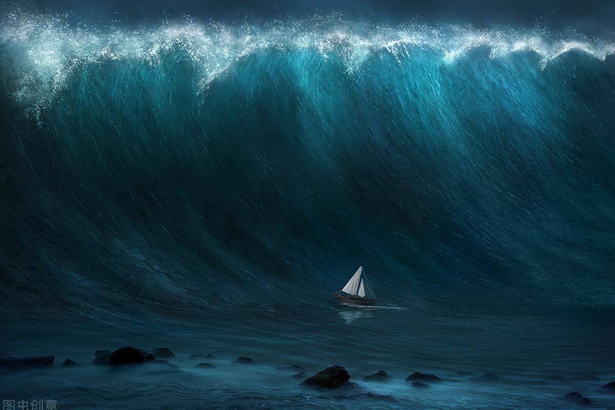 万吨巨轮遭遇台风视频,万吨巨轮搁浅沙滩实拍救援全过程