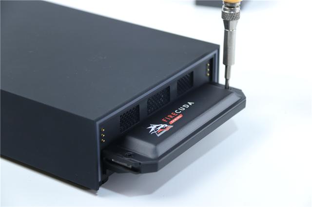 希捷4tb内存扩展坞,希捷游戏扩展坞更换