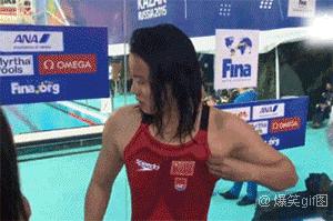 游泳运动员胸平,游泳女运动员为什么都是平胸