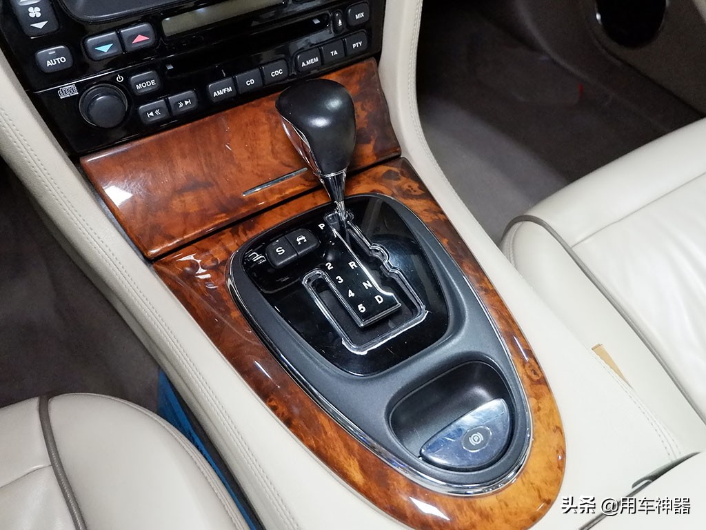 花两万买当初一百万的捷豹,花九万八买了当年一百万的捷豹