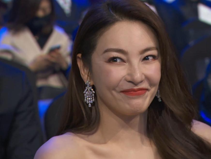 张雨绮装杨幂视频,张雨绮杨幂脸部高清特写