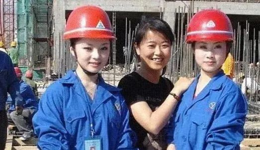 90后工地美女工人,女生工地做什么有5000工资