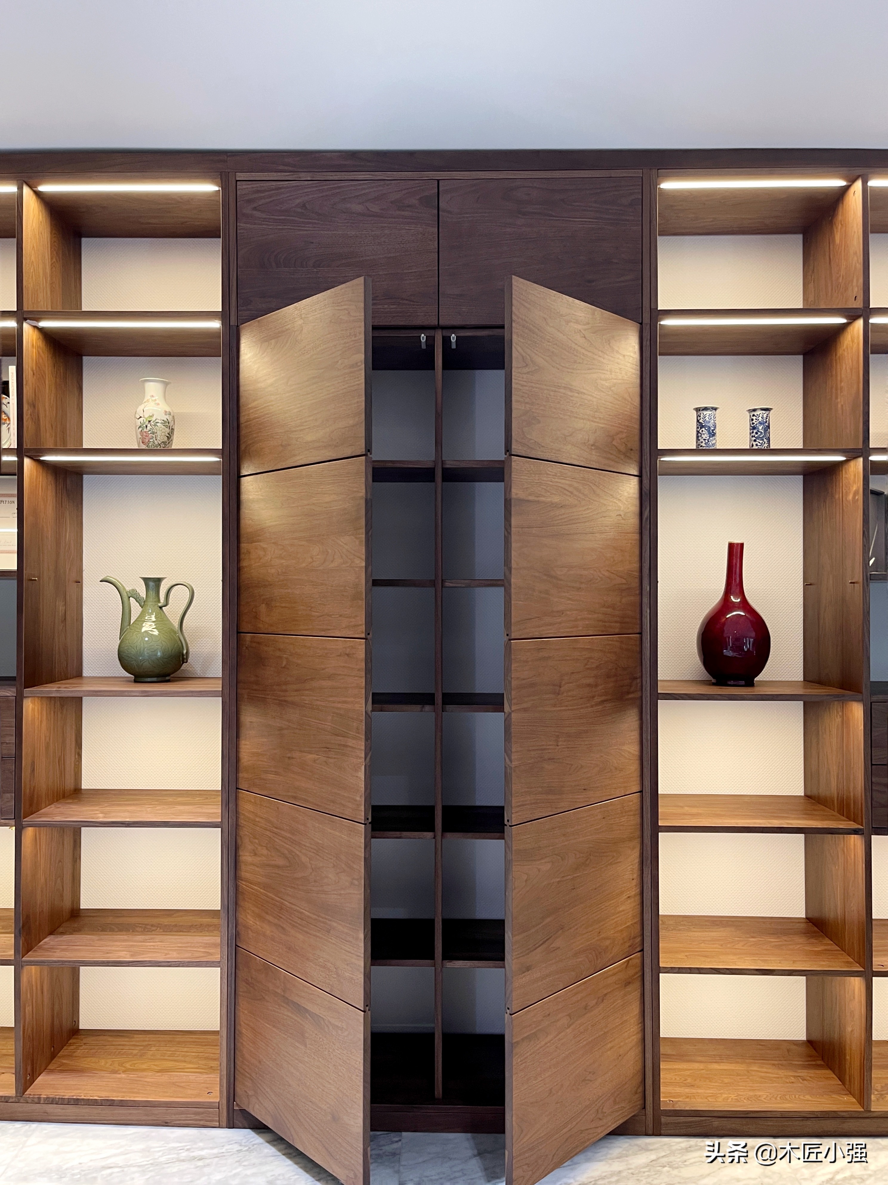 买古董不小心把古董打碎了,古董被人打碎赔偿金要交税吗