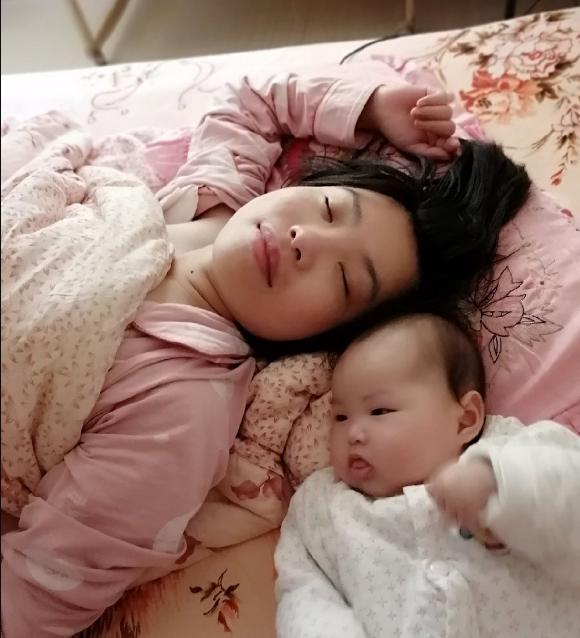 小伙身揣200带绝症女友旅游,揣着200块带着绝症女友旅行