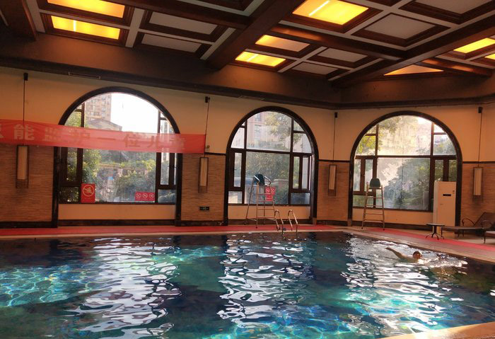 小孩学游泳溺亡,小孩在游泳馆学游泳溺水事件