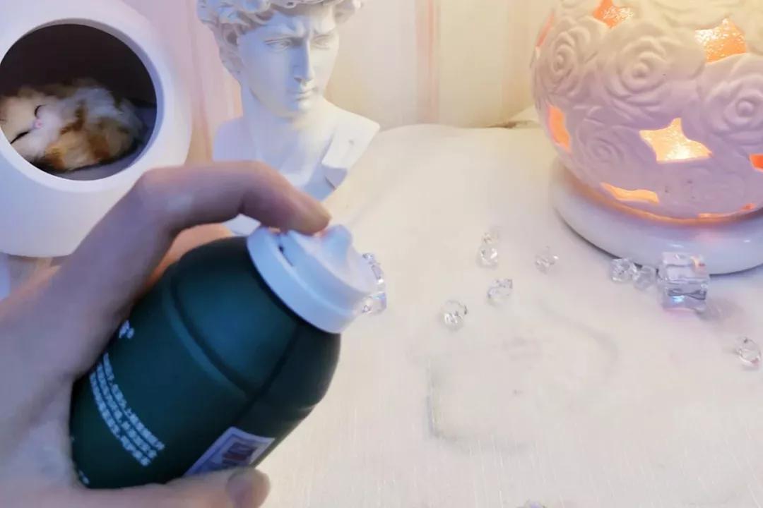 网红除菌喷雾,清爽防臭除菌喷雾